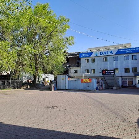 Fox Park Hostel Алматы Экстерьер фото