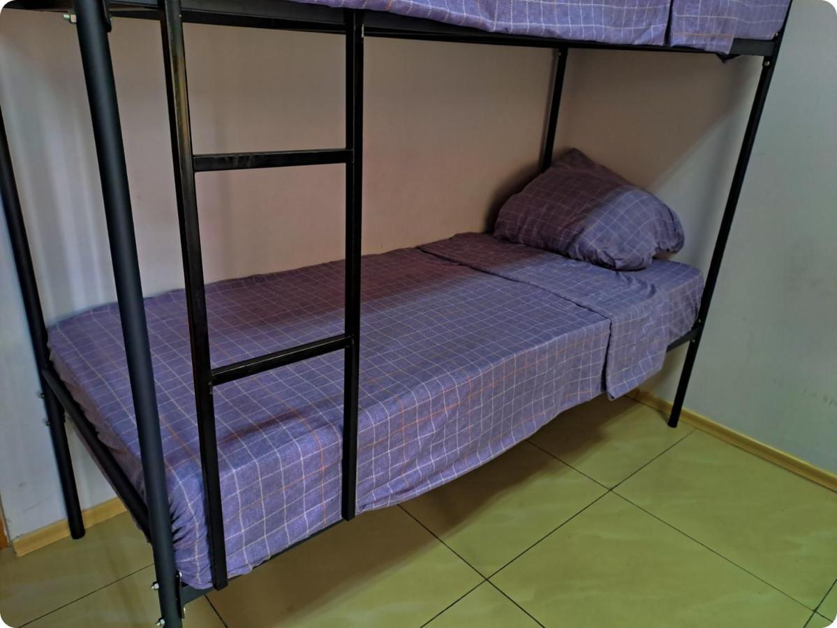 Fox Park Hostel Алматы Экстерьер фото